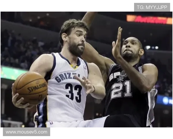 强势马刺主场20分大胜雷霆本赛季完成双杀送对手第四败